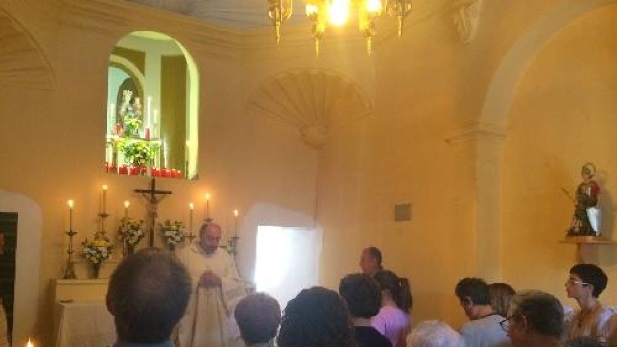 Aplec a l’ermita de la Mare de Déu dels Esclopets