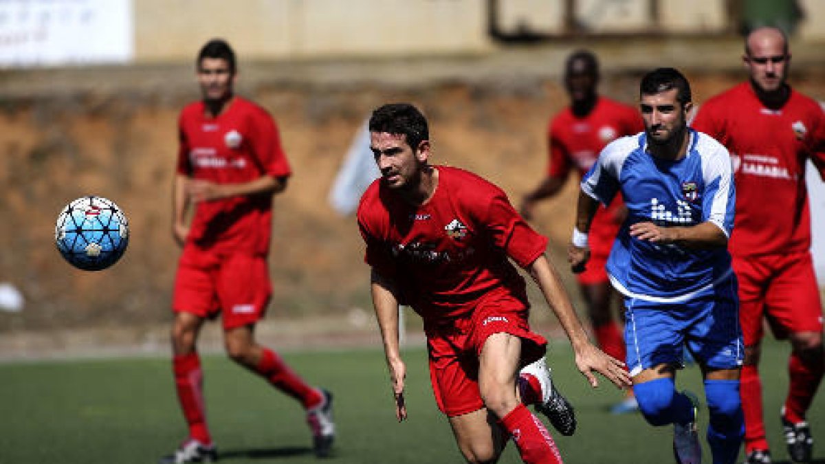 L’Alpicat va portar el pes del partit a la segona meitat, però no en va tenir prou per sumar un punt a Castelldefels.