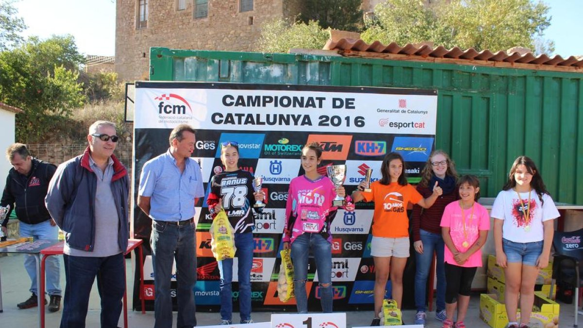 El podi femení a l’Enduret de la Clua de Bassella.