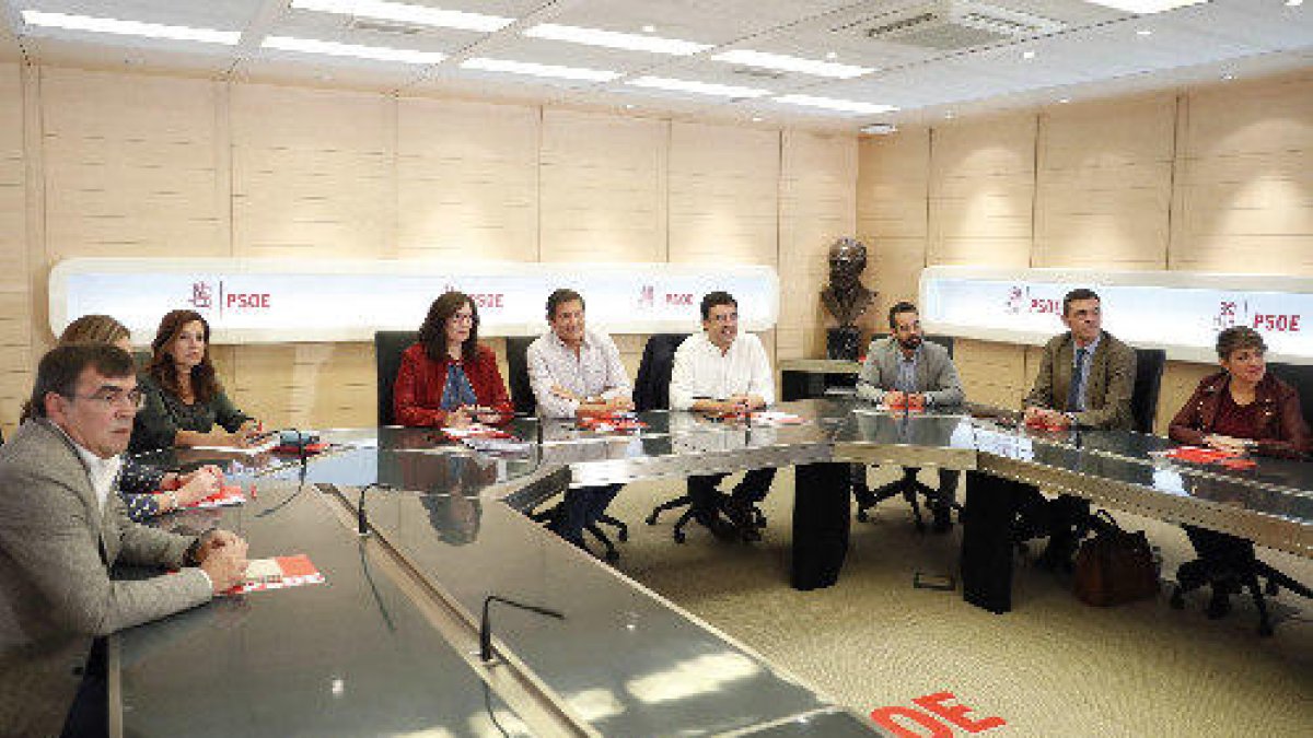 La gestora del PSOE es va reunir ahir a la seu del partit a Ferraz.