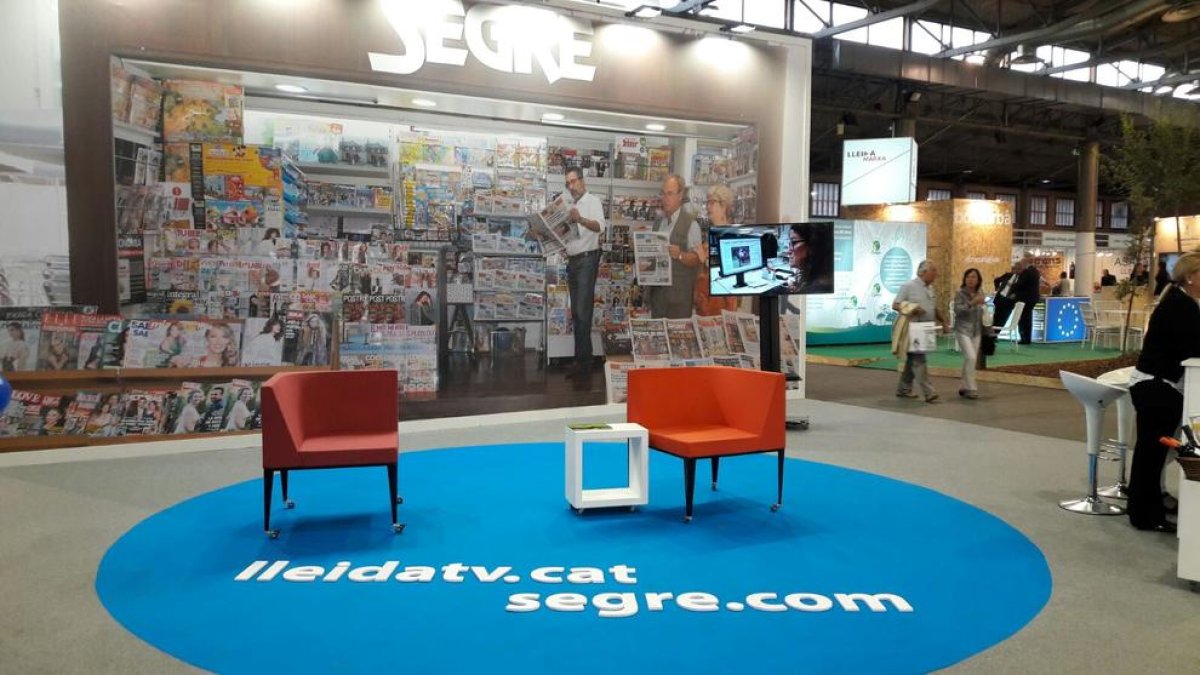 ‘Cafeïna’ i ‘Lleida al dia’ emeten des de l’estand de SEGRE a la fira.