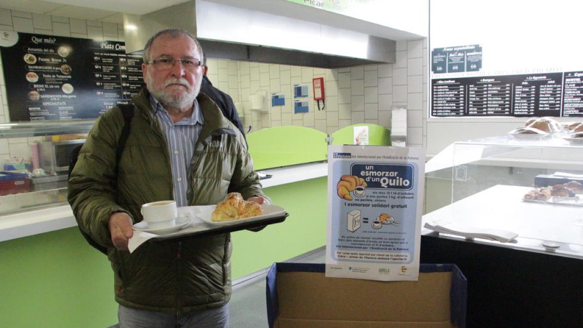 Recollida d’aliments a canvi d’esmorzars als hospitals