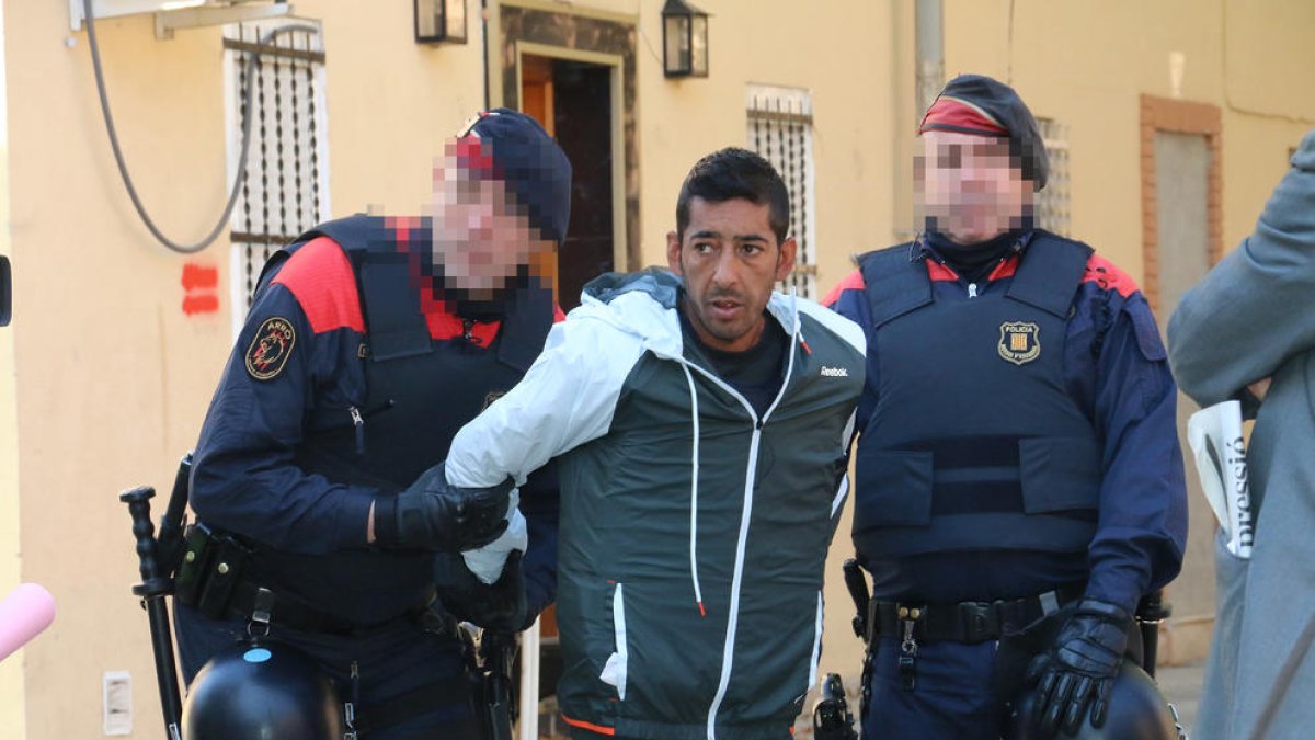 L’assassí confés, Pastor José Romero, en la reconstrucció del crim fa un any.