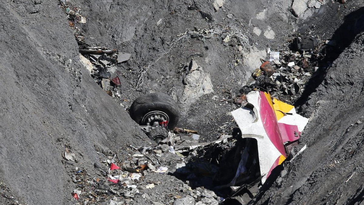 Les famílies de sis víctimes del Germanwings presenten demandes dos anys després