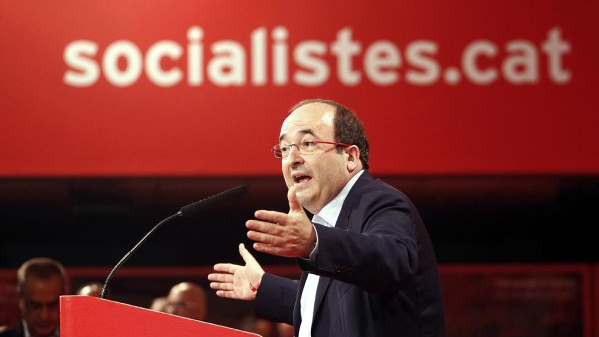 Iceta, després de revalidar el seu lideratge al capdavant del PSC, es reunirà ben aviat amb el president de la gestora del PSOE.