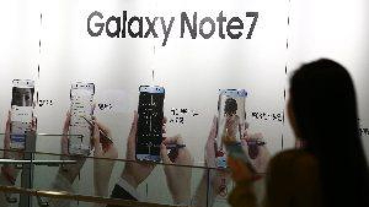 Samsung ofereix el recanvi del Note 7 als aeroports després de la prohibició per volar
