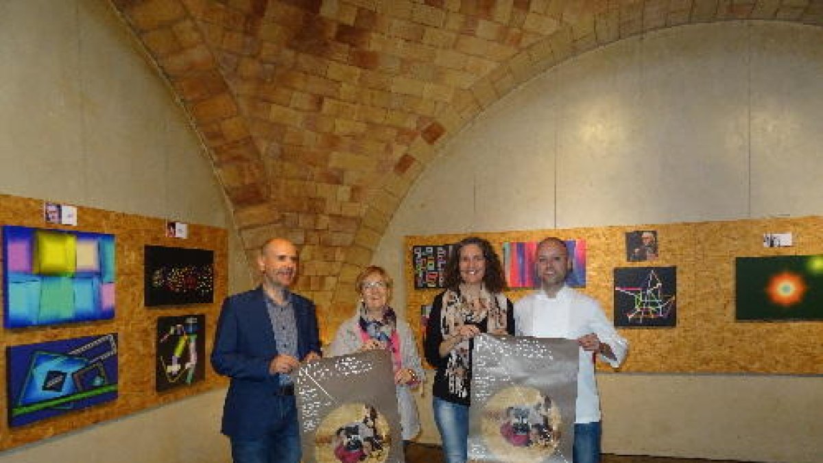Exposició i presentació ahir de l’Interfado al Cafè del Teatre.