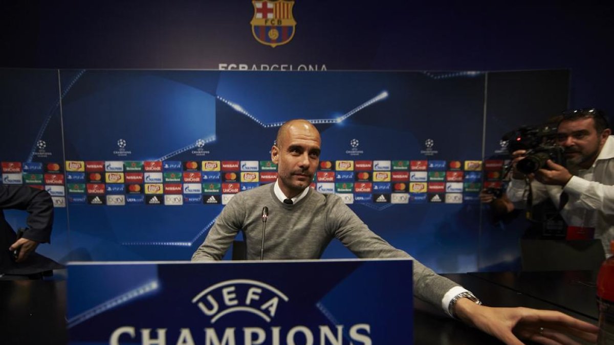 Pep Guardiola, ahir durant la compareixença davant els mitjans a la sala de premsa del Camp Nou.