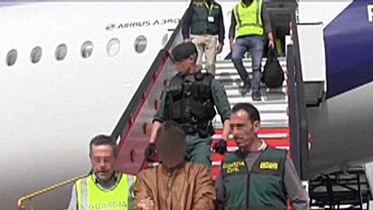 Moment de l’arribada ahir a Barajas de Patrick Gouveia.