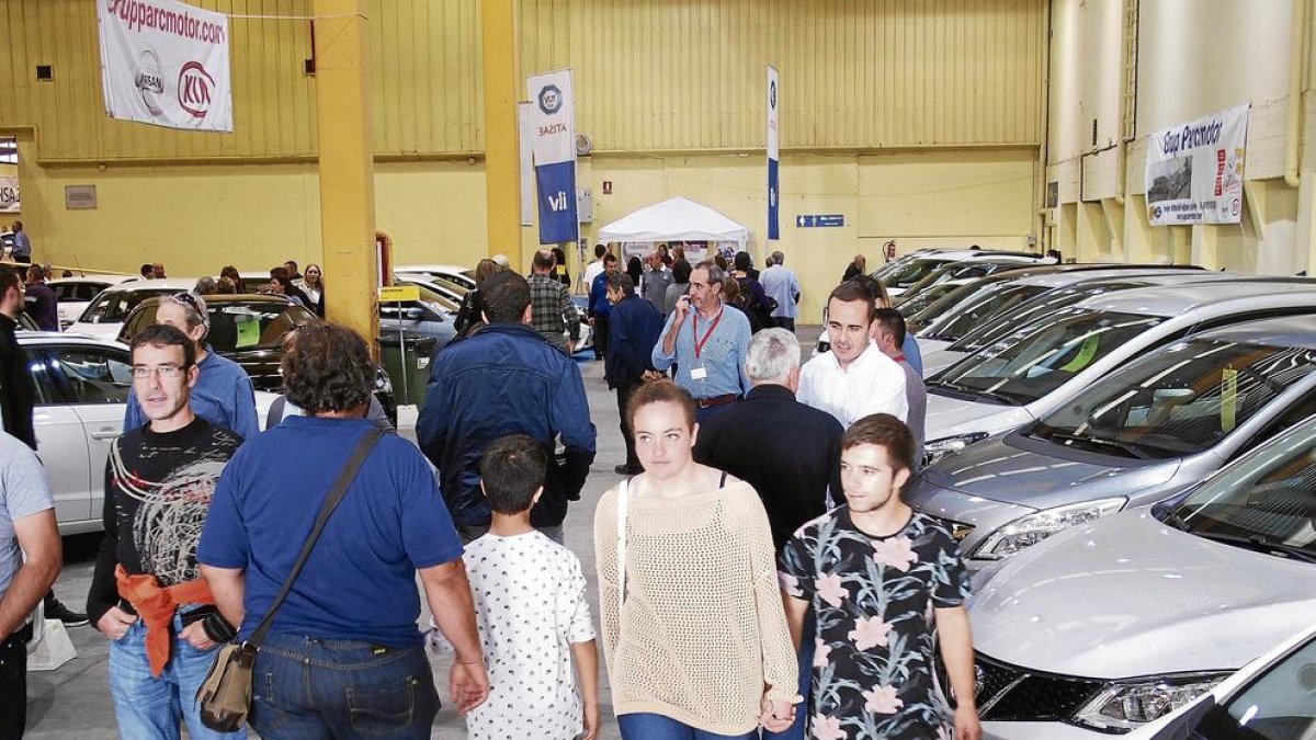 Unes 14.000 persones han passat per la fira del motor del Pla.