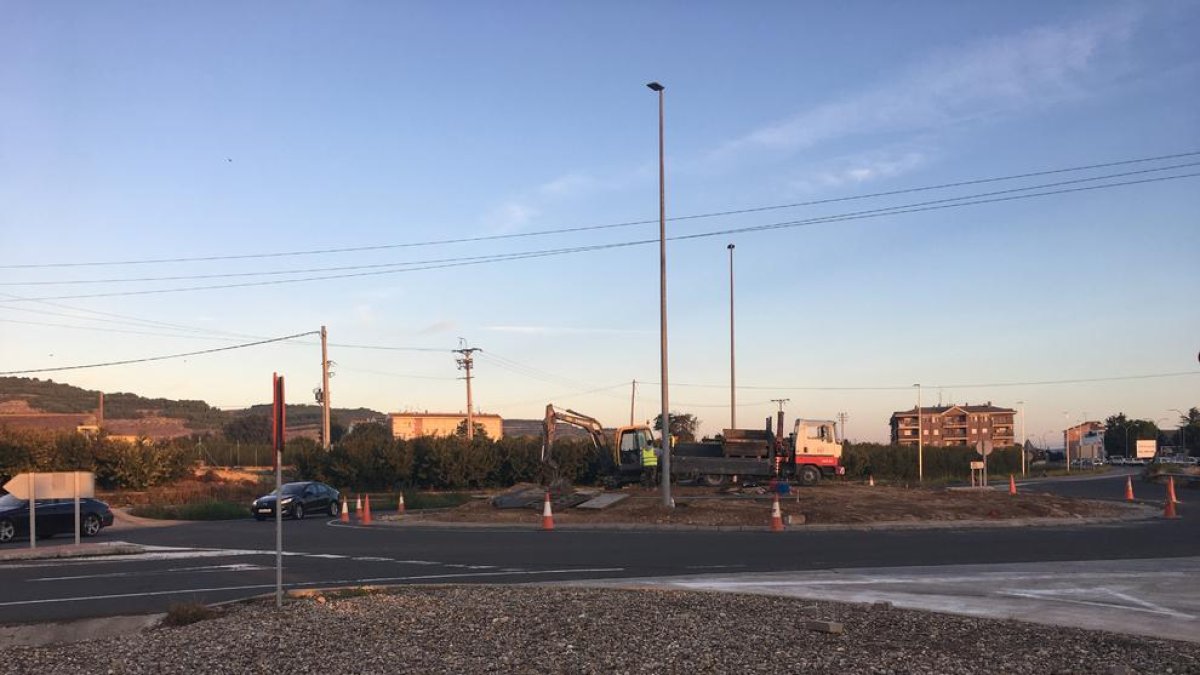 La rotonda de l’N-211 que s’urbanitzarà ben aviat.