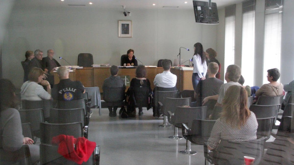 Un moment del judici celebrat ahir per aquests fets als jutjats del Canyeret de Lleida.
