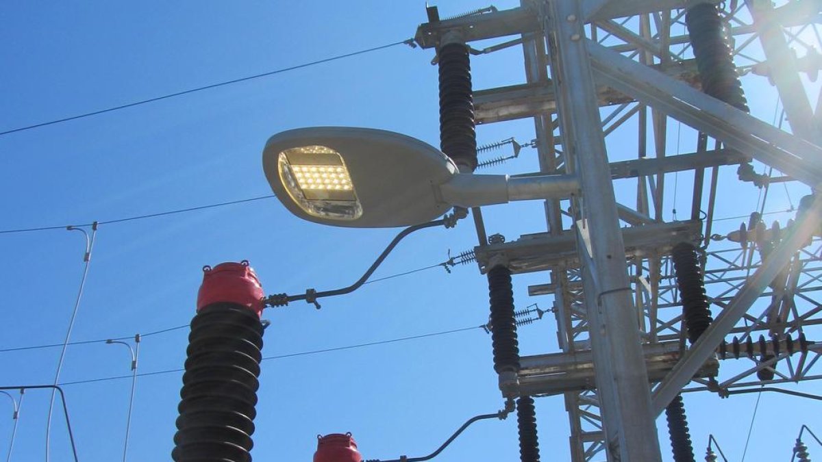 Endesa instal·la llums LED a subestacions de la demarcació de Lleida