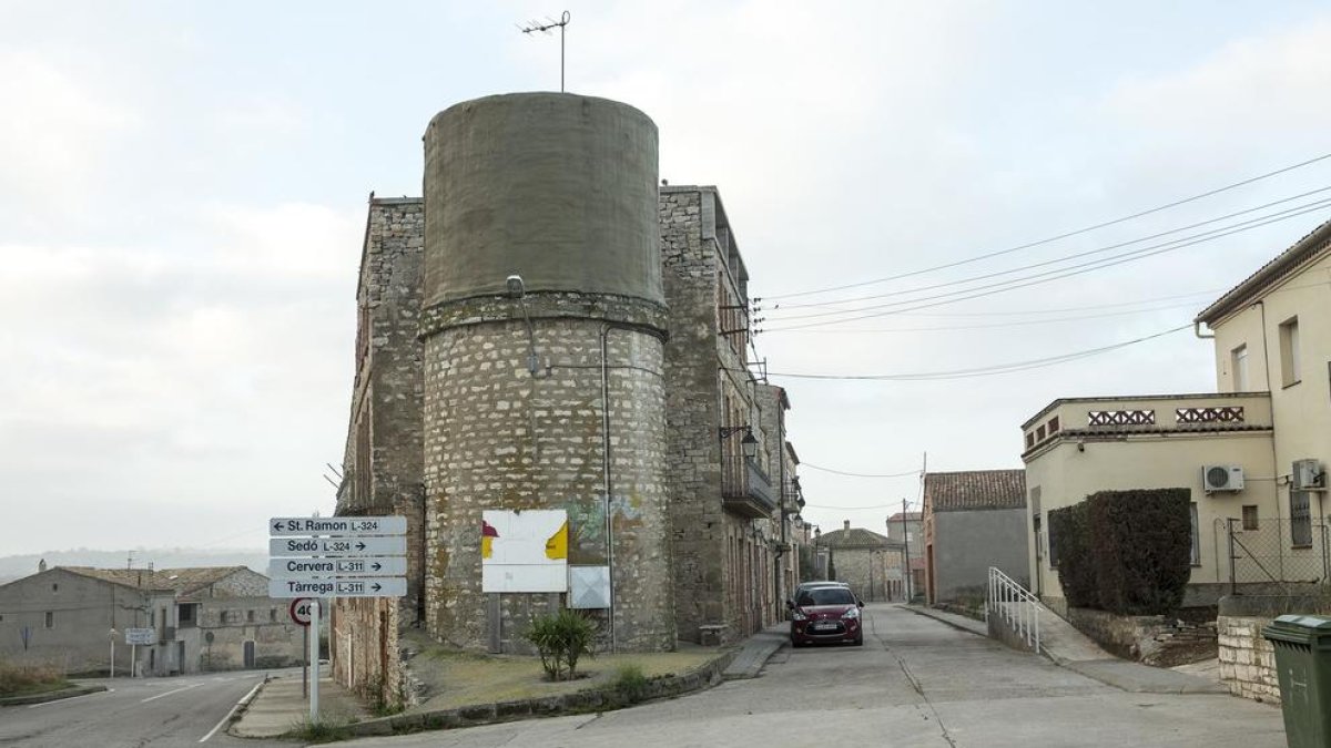 El dipòsit d’aigua del municipi de Tarroja.