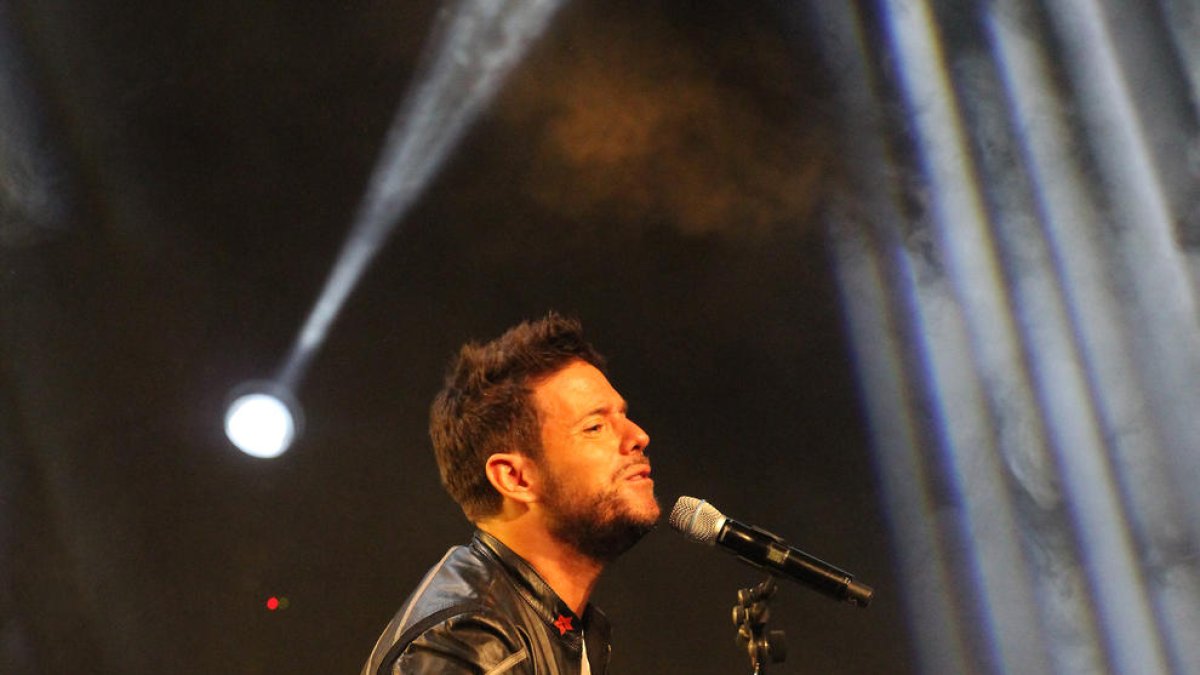 El cantant Pablo López va actuar ahir a la nit a la Llotja de Lleida.