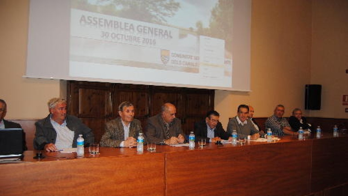 Assemblea general dels regants del Canal d’Urgell, ahir a Mollerussa.