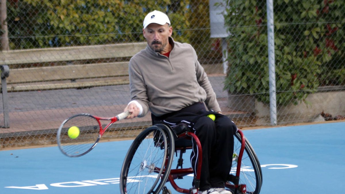 Jordi Torné, a la imatge, va ser el campió de la categoria de tenis en cadira de rodes.