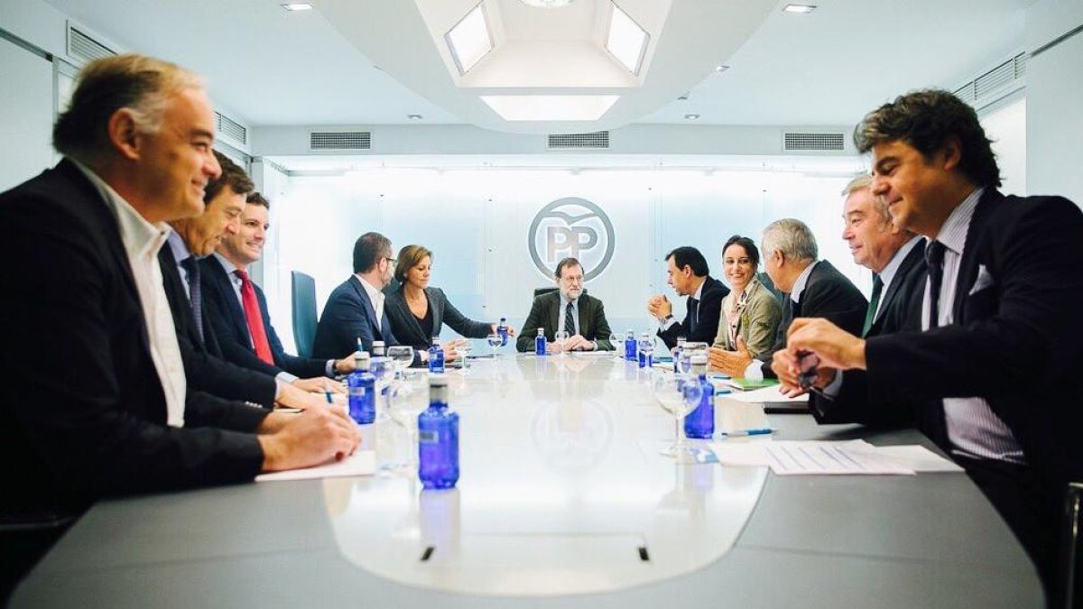 El PP puja dos punts i el PSOE es desploma i és superat per Unidos Podemos