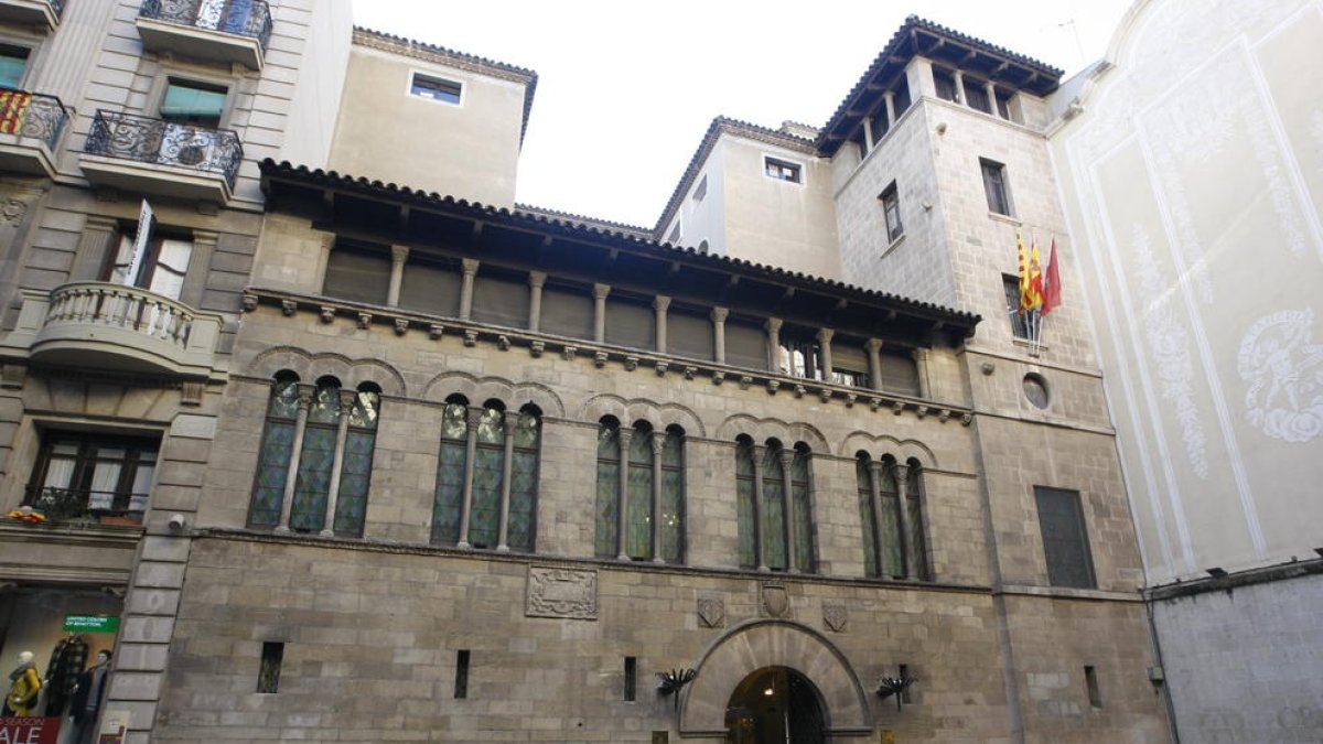 La Crida retira l’estelada de la Paeria, però adverteix que tornarà a penjar-la