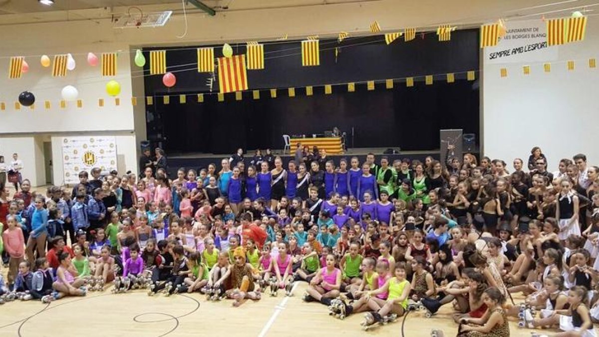 Les Borges acoge el fin de fiesta del patinaje con 300 patinadores