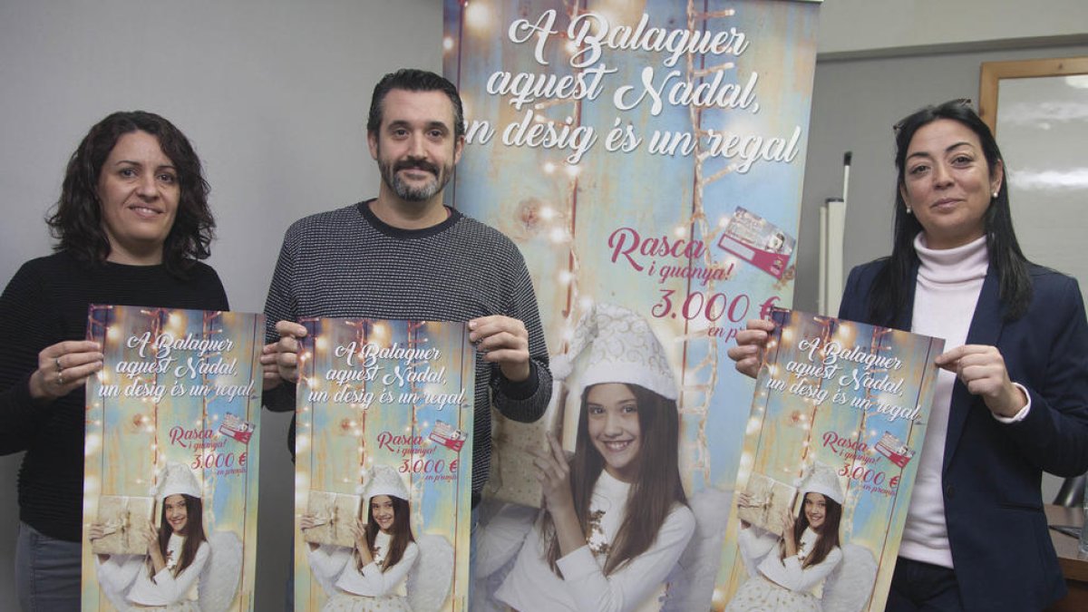 Presentación de la campaña con la edil de Empresa, Ester Guarné y miembros de la entidad.