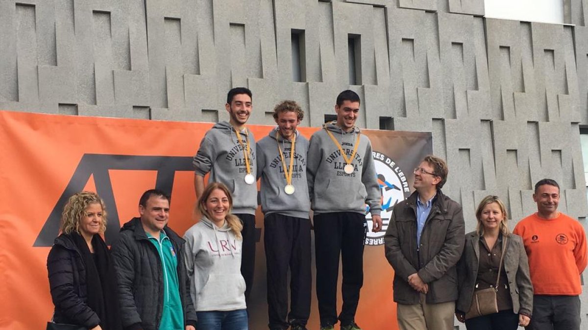 El podio masculino de la prueba, copado por atletas leridanos.