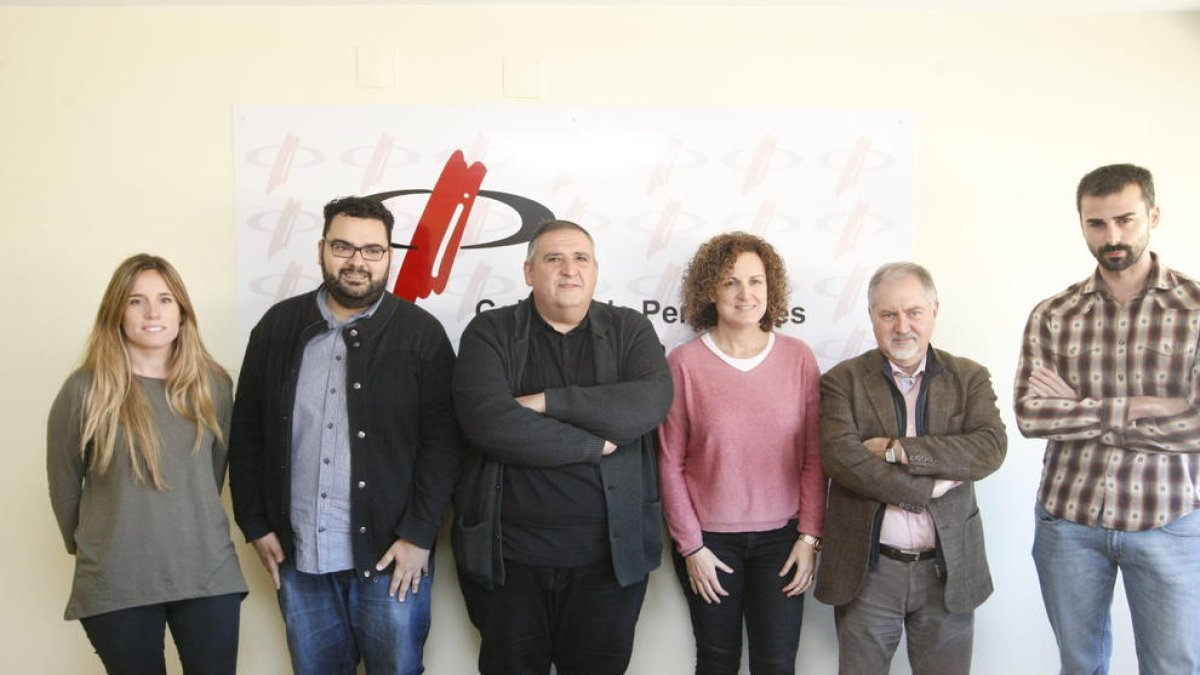 Representants de les televisions de la demarcació, amb Juan Cal, del Grup SEGRE, segon per la dreta.