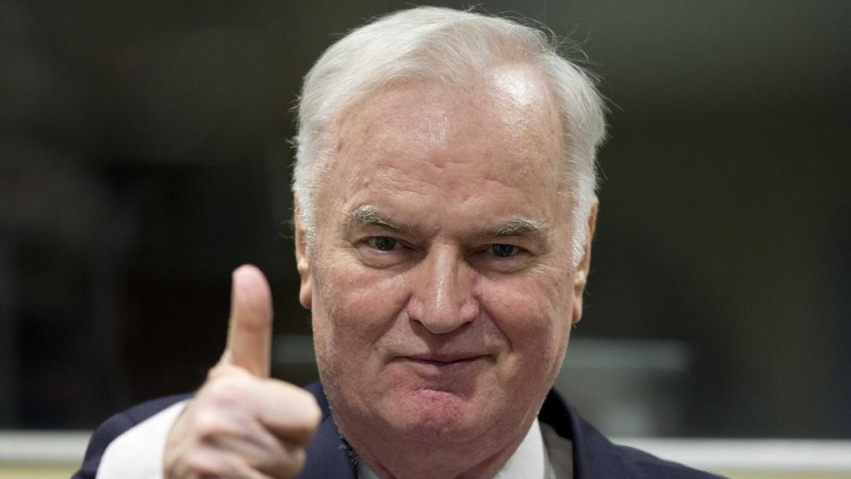 Cadena perpètua per a Mladic per genocidi a Bòsnia