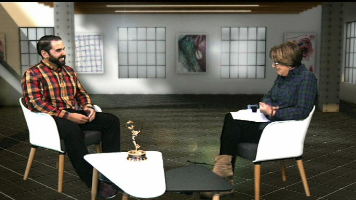 Albert Martínez, durante la entrevista con Glòria Farré.