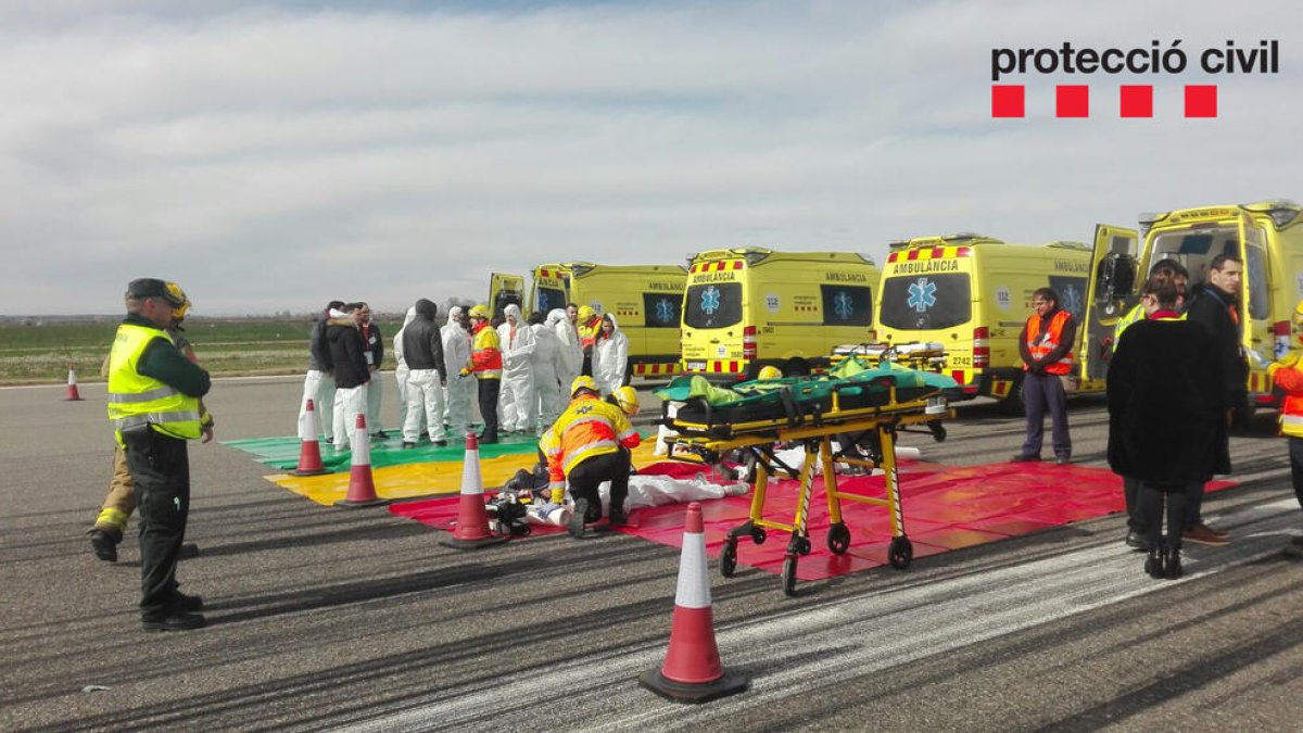 Simulacre d'aterratge d'emergència a l'aeroport de Lleida-Alguaire