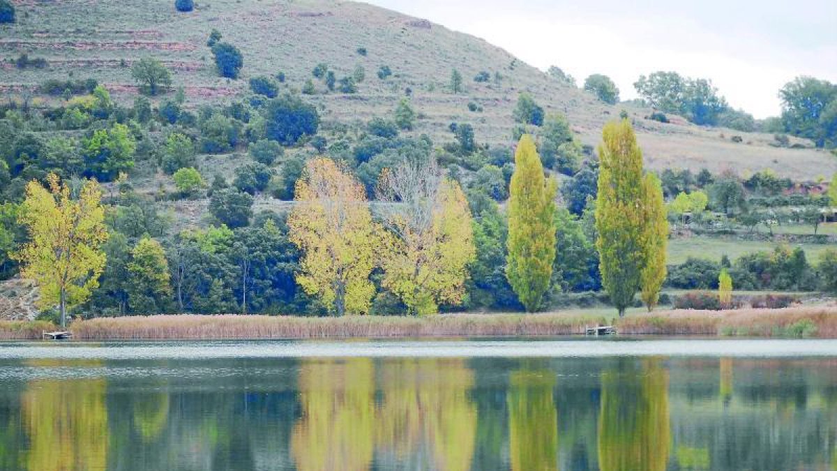 El llac de Montcortès proveeix els veïns.