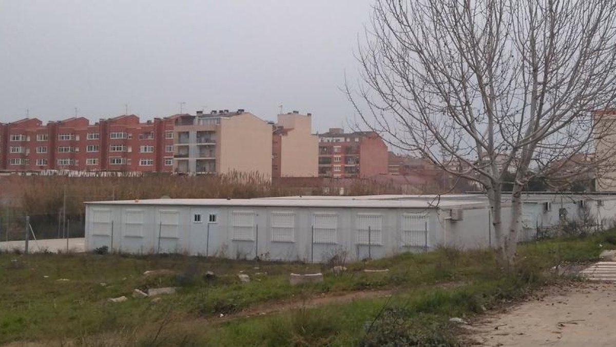 L’escola Pinyana està íntegrament en barracons des que es va crear, el curs 2009-2010.