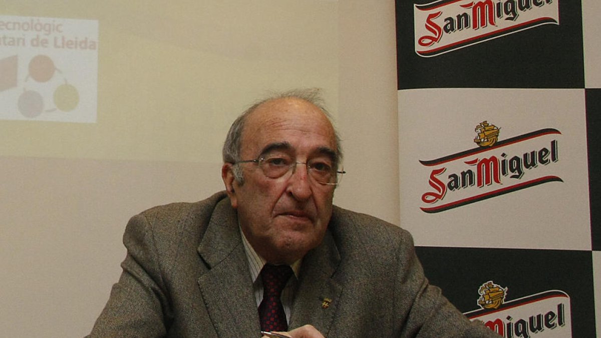 Montañola, en un acte com a president del polígon.