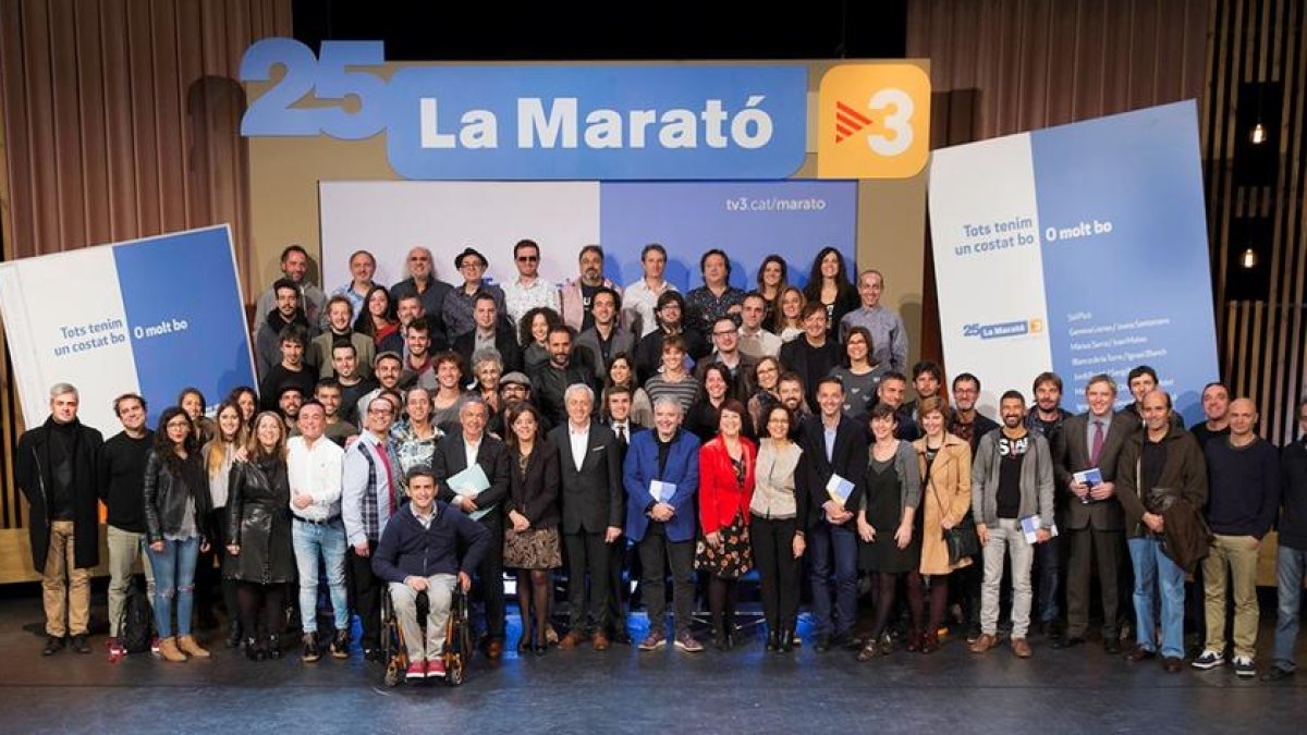 Un momento de la presentación, ayer, del libro y el disco de La Marató.