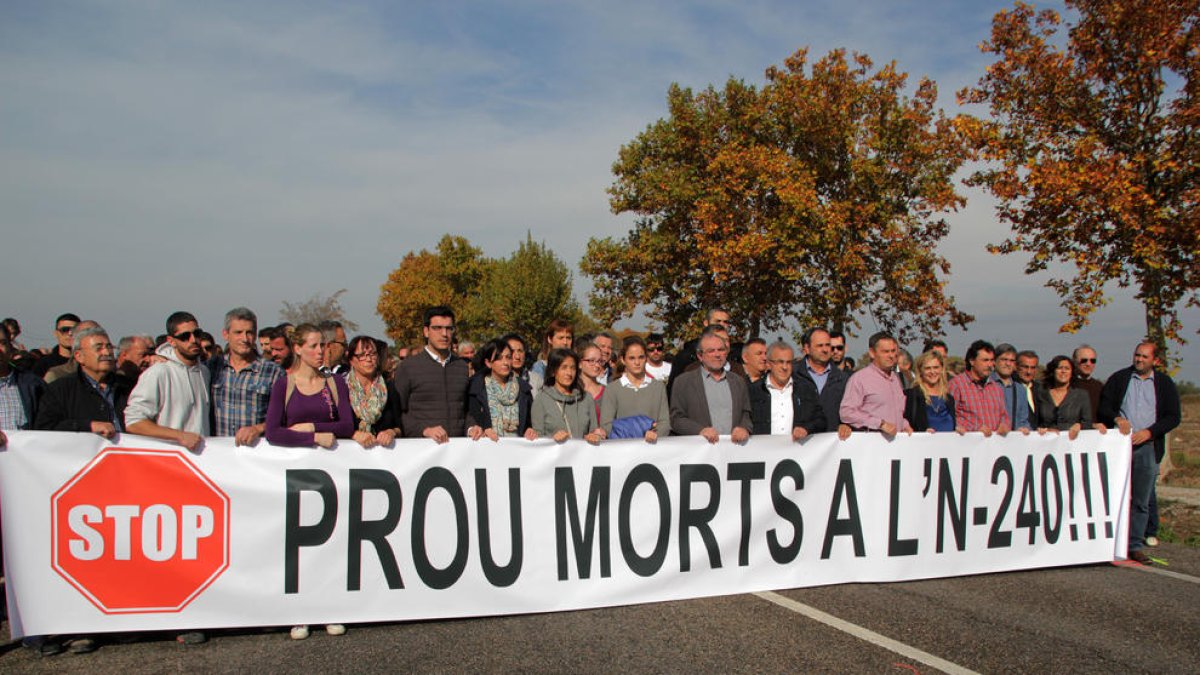 El primer tall de la carretera que es va fer a l’octubre.