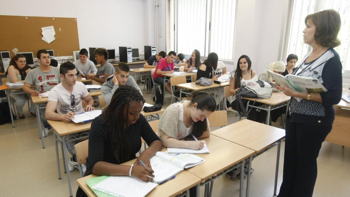 Cuatro de cada diez jóvenes se encuentran por debajo del umbral de la pobreza