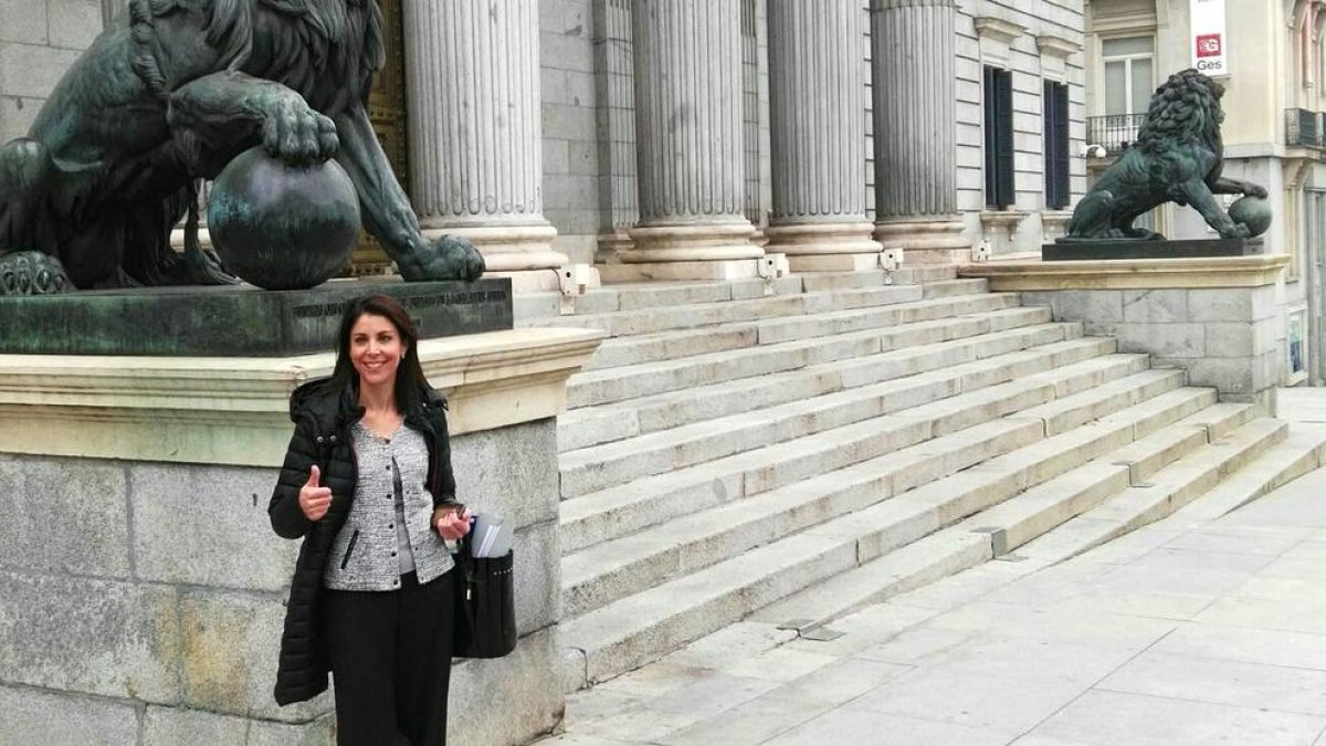 Un veïna de la Seu porta la seua queixa al Congrés i al ministre
