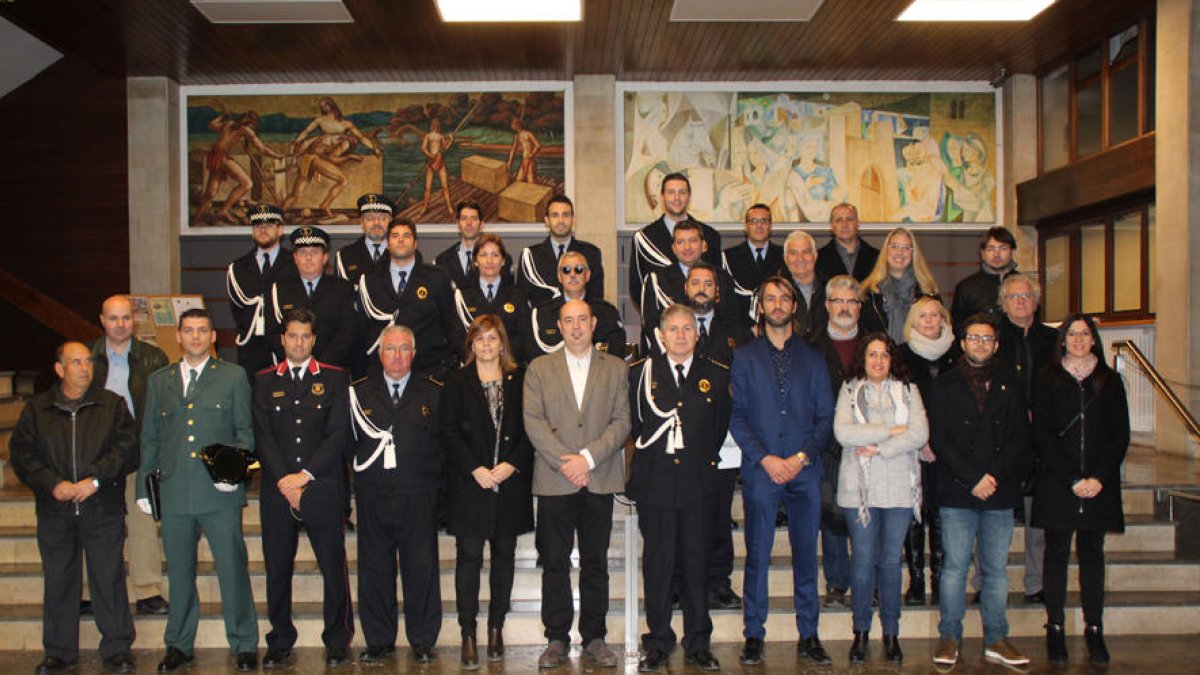 El ayuntamiento de Balaguer celebró ayer una recepción con familiares y otros cuerpos policiales.