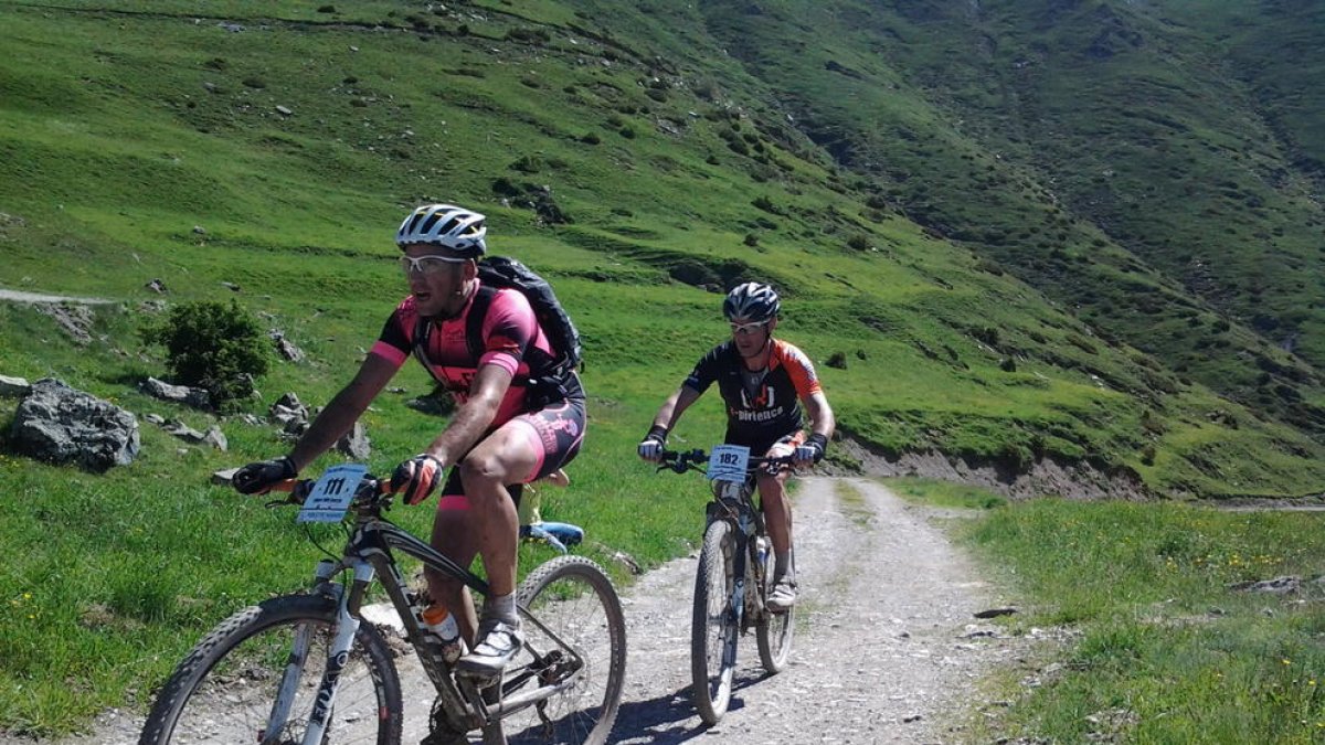 Dos corredores en una pasada edición de la Pedals de Foc Non Stop que en 2017 será Europeo.