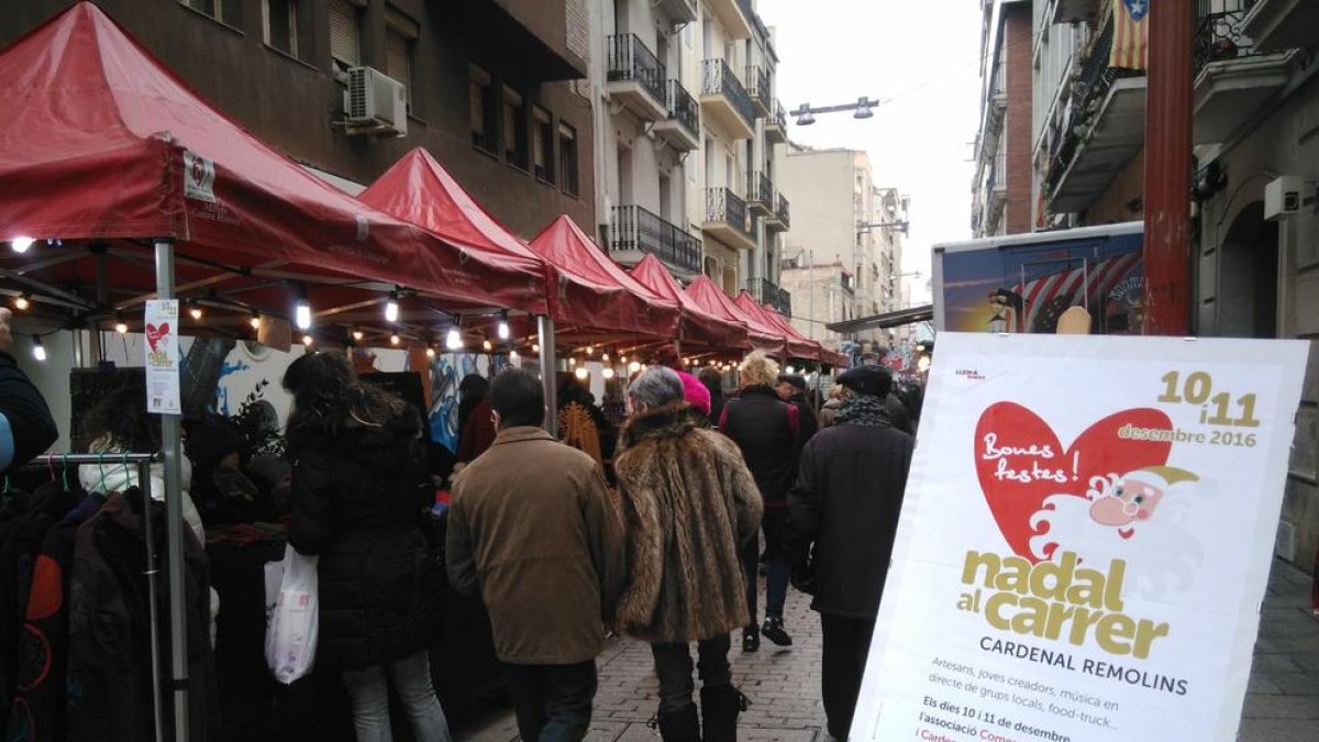 El comerç de Cardenals Remolins i Democràcia de promociona