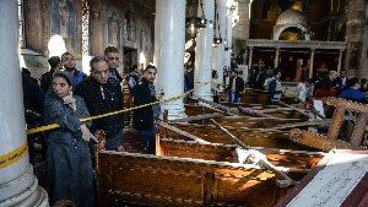 25 Morts en un atemptat contra el complex catedralici copte del Caire