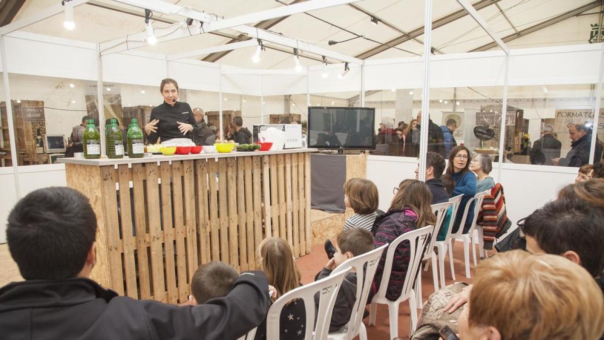 La xef Ada Parellada, en una demostració culinària.