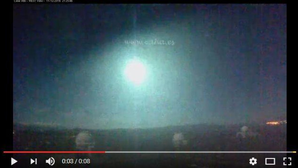 VÍDEO: Capten una bola de foc al centre i sud d’Espanya