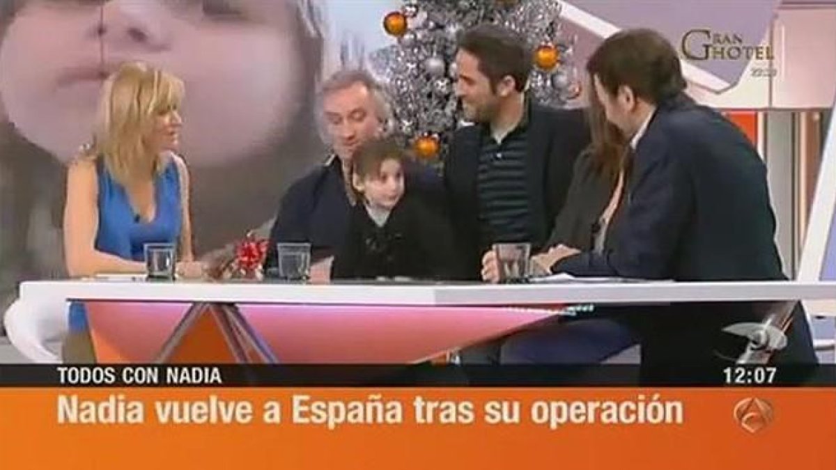 Nerea y su padre en ‘Espejo público’.
