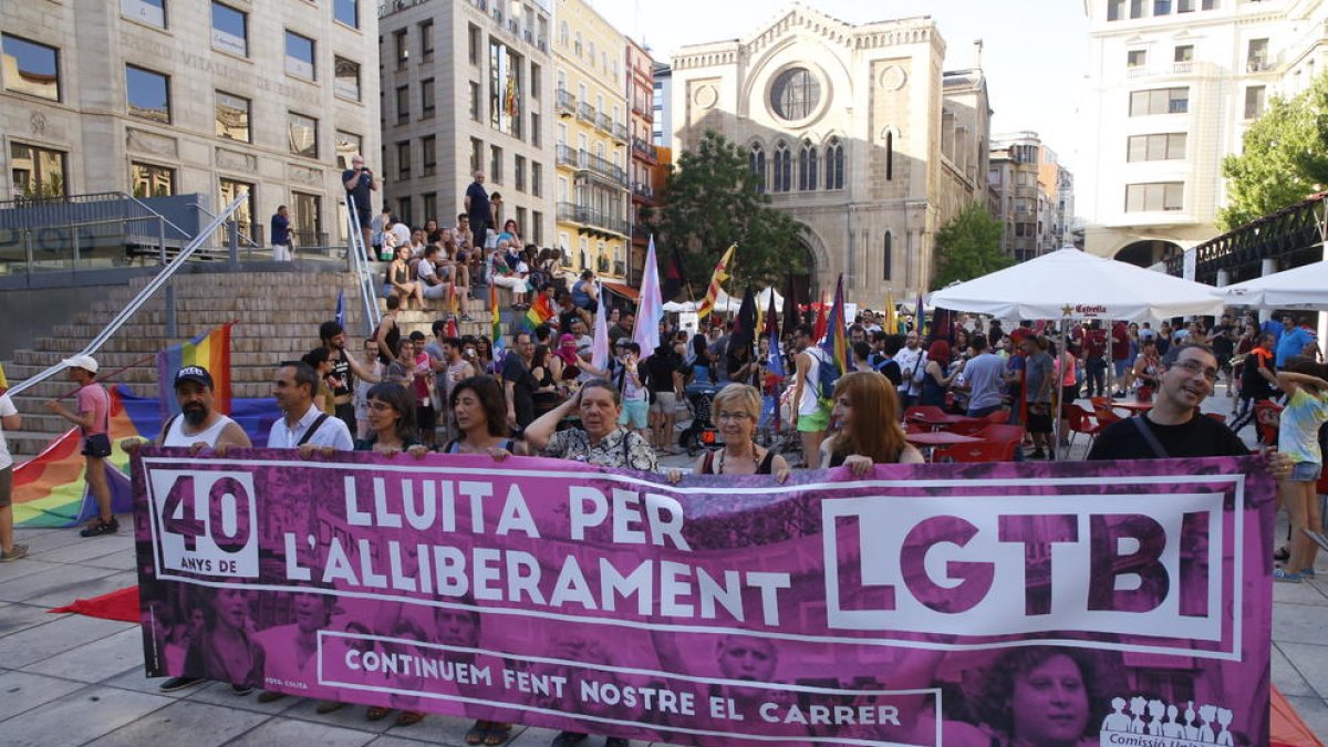 Manifestación por la plena igualdad del colectivo LGTBI