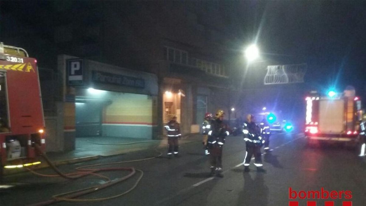 Els Bombers treballen en diversos incendis de matinada a Lleida