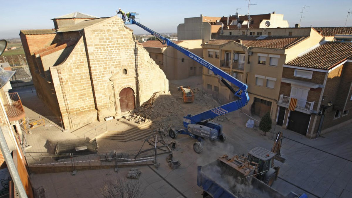 Plaça de l'església de Rosselló