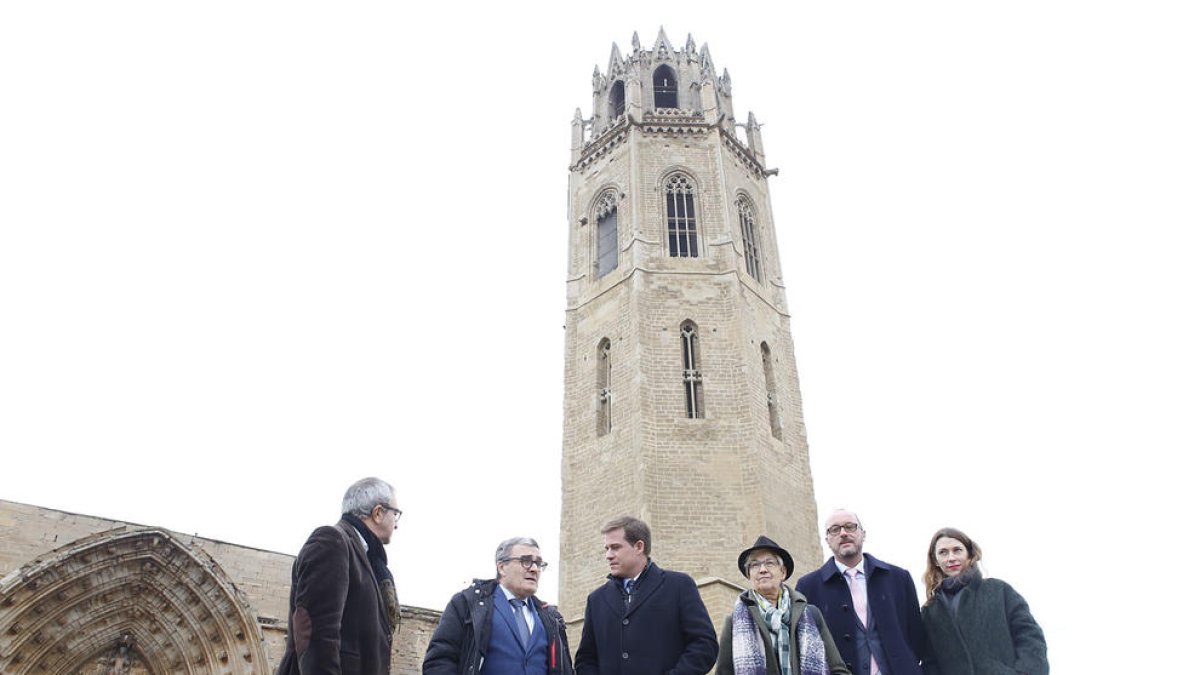 Ros visitó la Seu Vella con la delegación de Xàtiva.