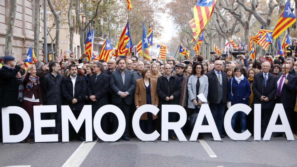 Forcadell: “Ningún tribunal puede impedir que el Parlament debata la independencia”