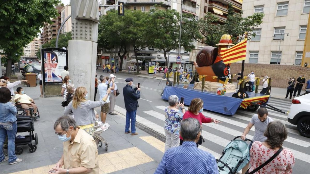 Desfile de la Federació de Colles de l'Aplec del Caragol